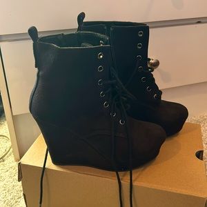 Black booties sz: 7.5